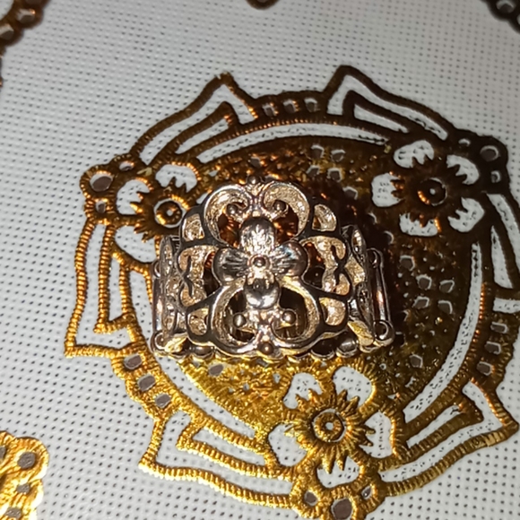 Ring - Picture 2 of 2